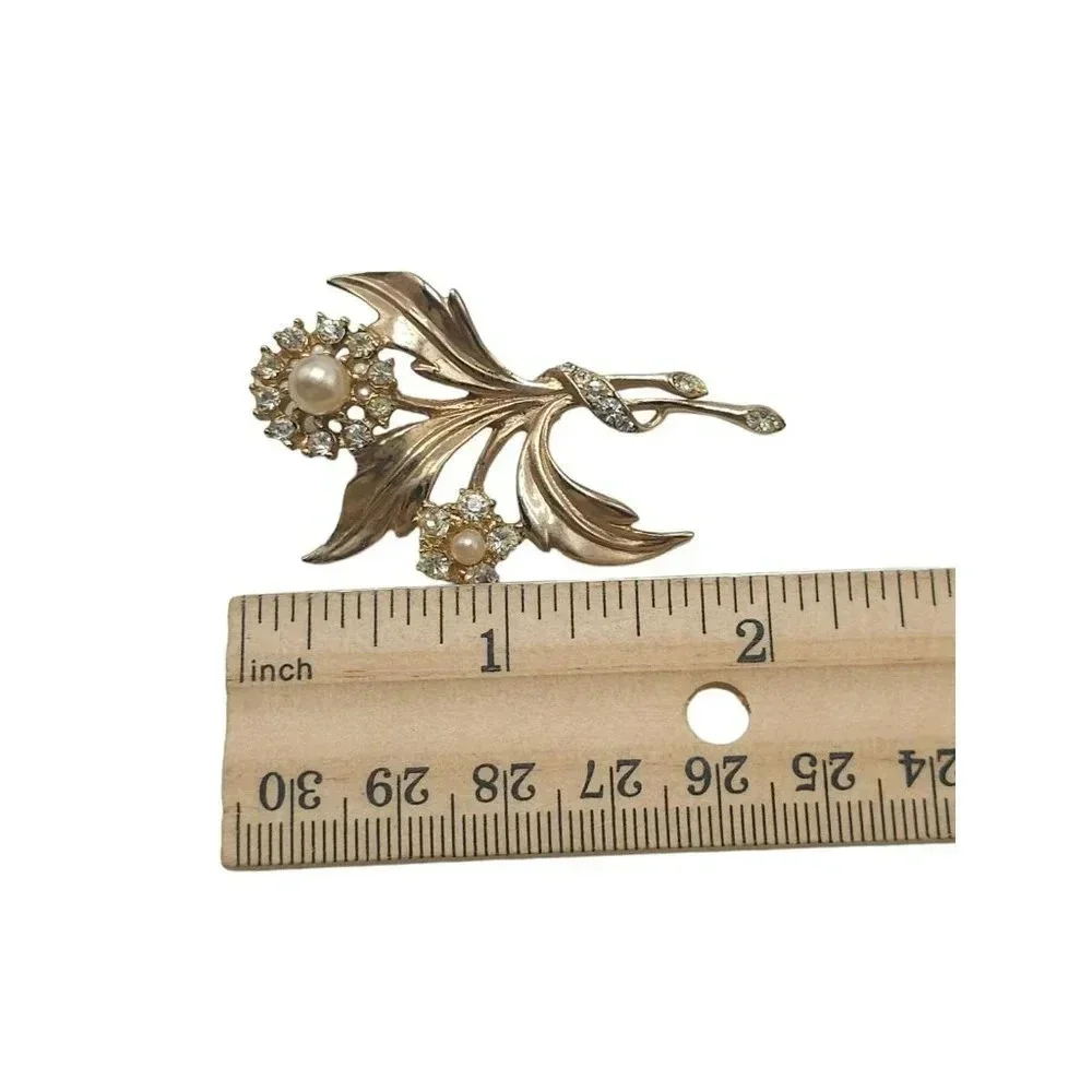Heavy High Quality Faux Pearl Rhinestone Floral Brooch Pin Gold Tone Vintage